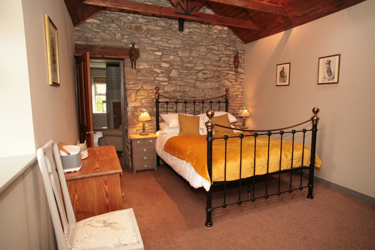 Отели типа «постель и завтрак» Honey Bee Cottage Арди-8