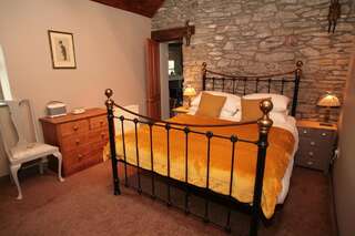 Отели типа «постель и завтрак» Honey Bee Cottage Арди Номер Делюкс с кроватью размера «king-size»-1